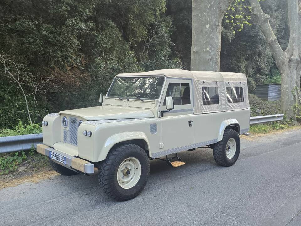 Bild 26/57 von Land Rover 110 (1989)