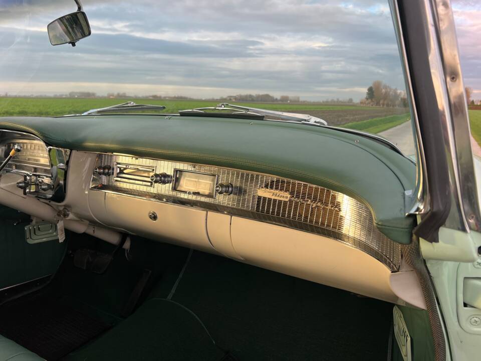 Image 62/83 of Cadillac 62 Convertible (1956)