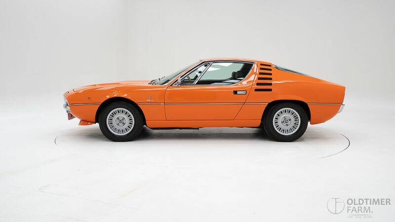 Image 8/15 of Alfa Romeo Montreal (1971)