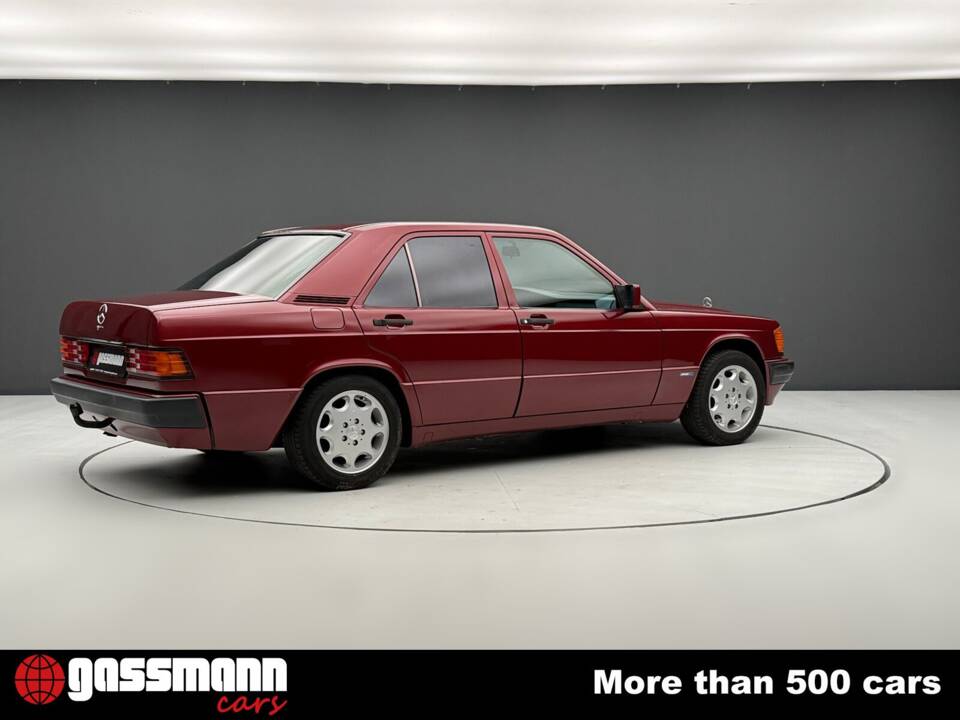 Image 8/15 of Mercedes-Benz 190 E 2.0 (1992)