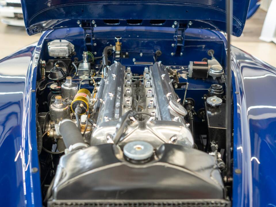 Immagine 17/62 di Jaguar XK 140 OTS (1954)