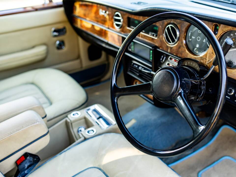 Immagine 36/38 di Rolls-Royce Silver Spirit (1983)