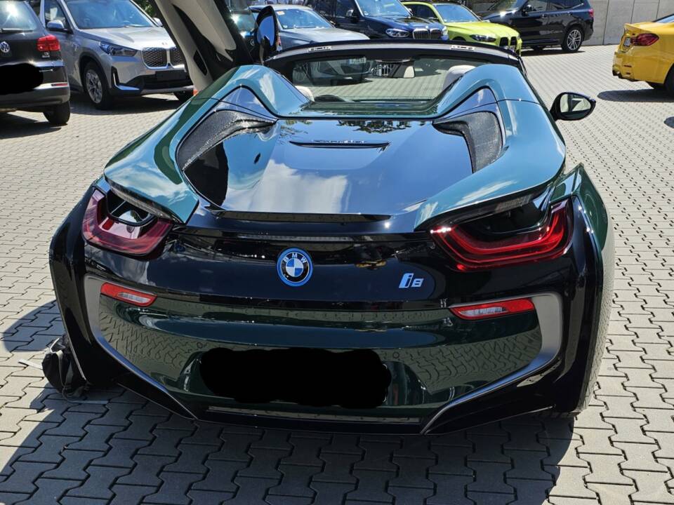 Image 3/18 of BMW i8 Roadster "The Last 18" (2020)