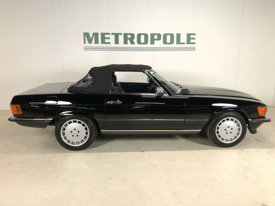 Imagen 4/31 de Mercedes-Benz 560 SL (1986)