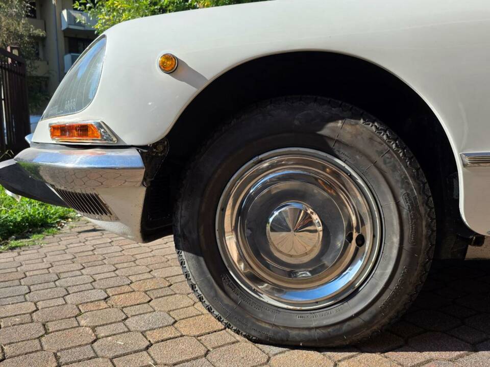 Bild 27/50 von Citroën DS 20 (1971)