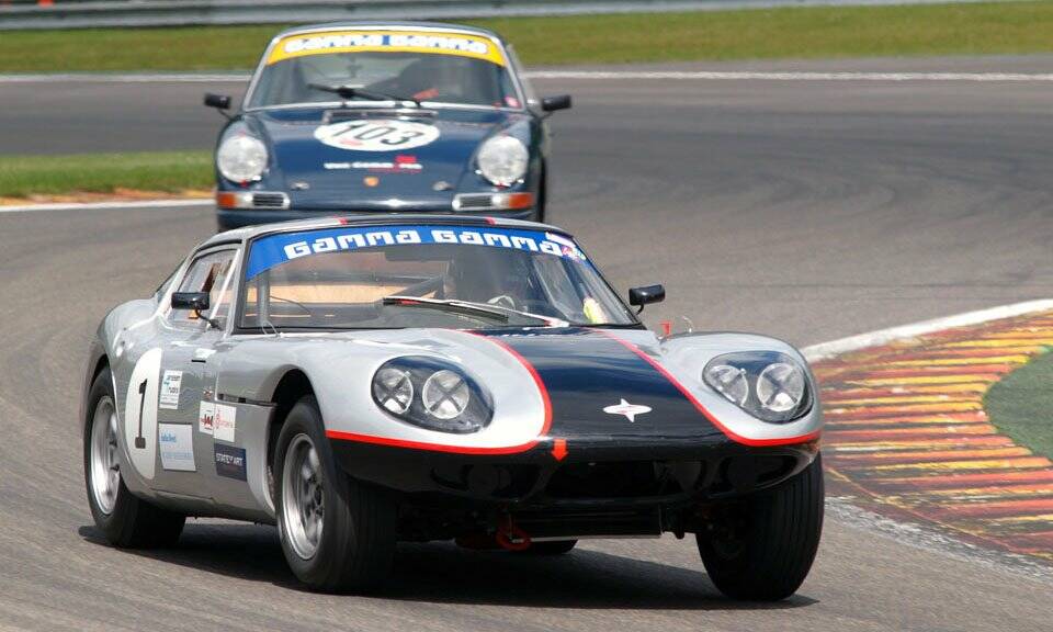 Image 4/16 of Marcos 1800 GT (1965)