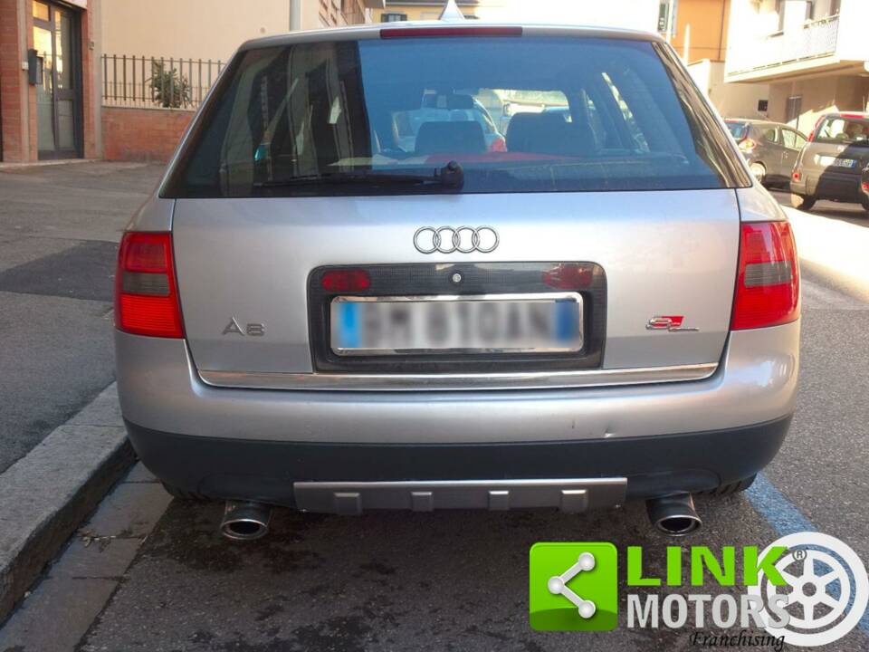 Image 4/10 of Audi A4 Avant 2.5 TDI (2000)