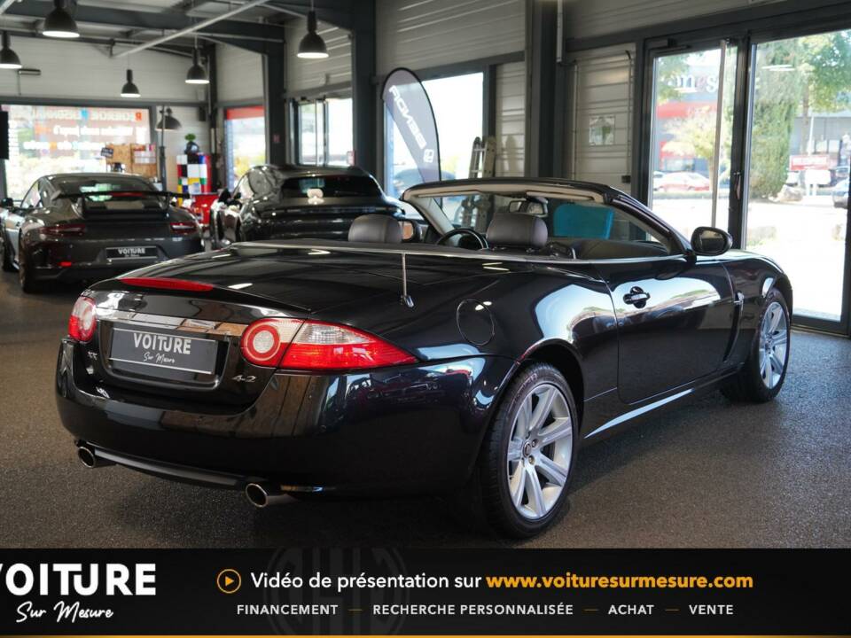 Image 2/37 of Jaguar XK 4.2 (2006)