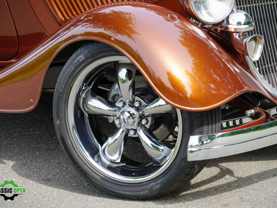 Image 60/66 of Ford V8 Hot Rod (1933)