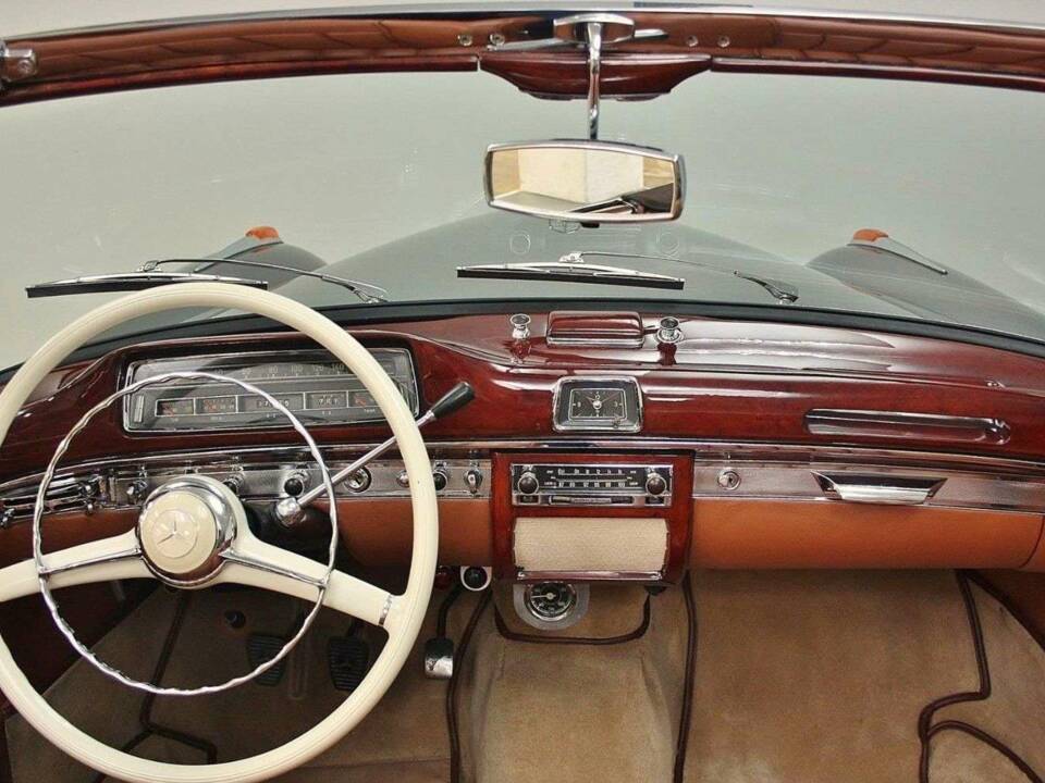 Image 12/14 of Mercedes-Benz 220 S Cabriolet (1957)