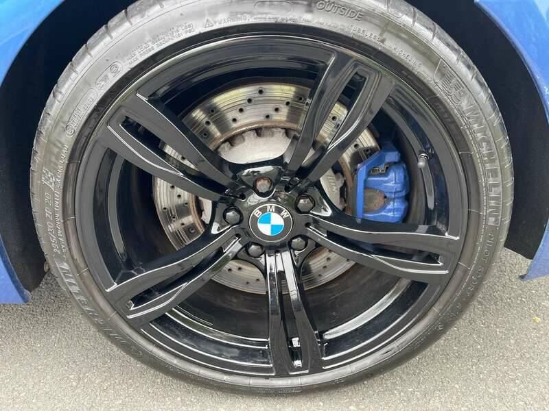 Image 38/50 of BMW M5 (2014)