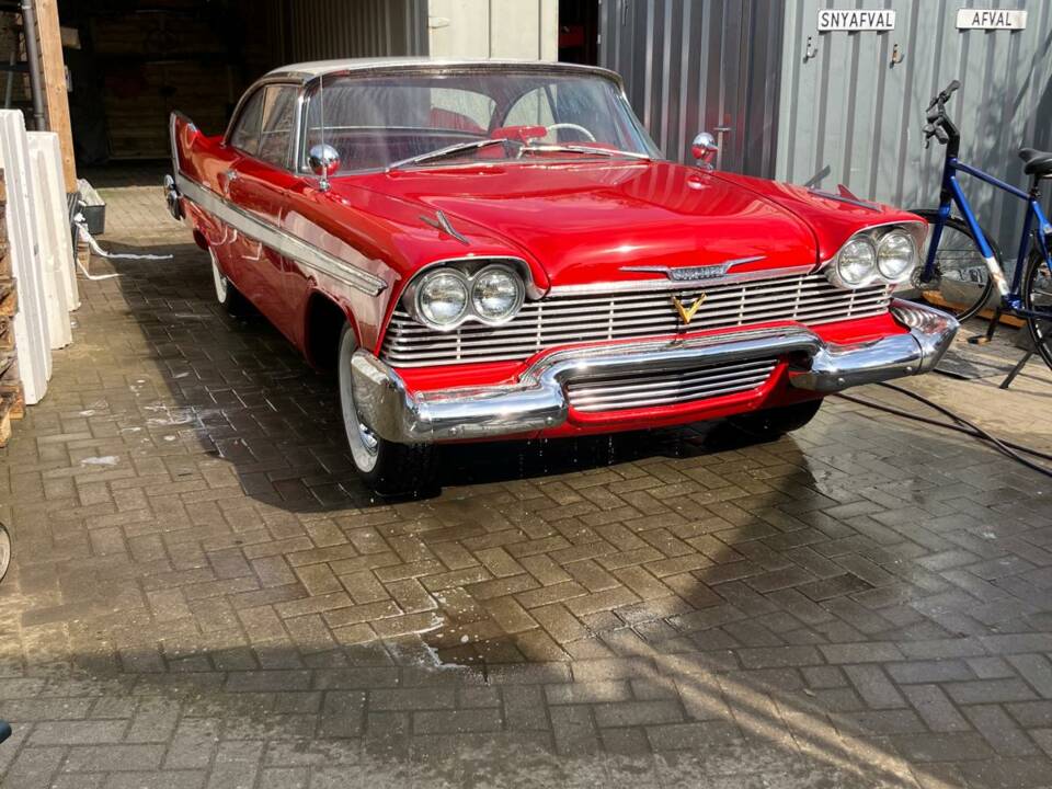 Image 12/15 of Plymouth Sport Fury (1958)