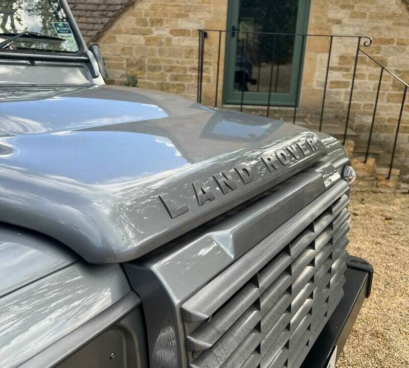 Image 29/50 of Land Rover Defender 90 (2011)