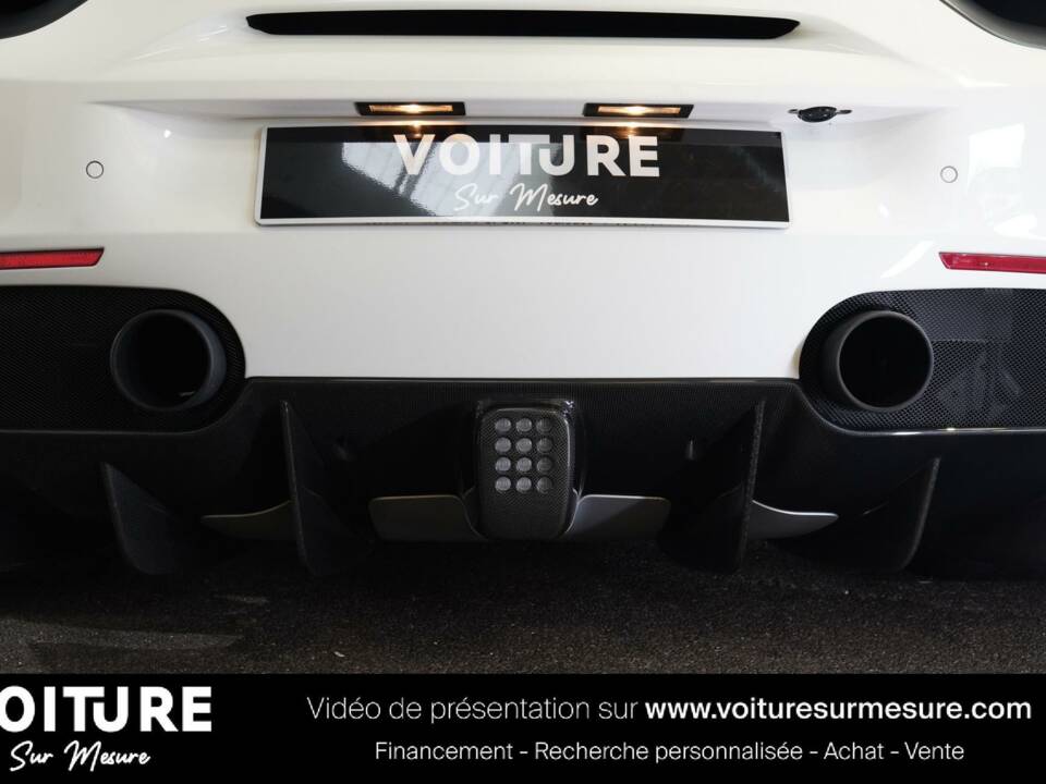 Image 36/50 of Ferrari 488 GTB (2015)