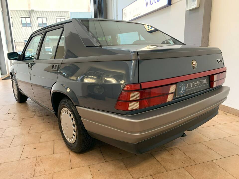 Image 20/30 of Alfa Romeo 75 1.6 (1989)