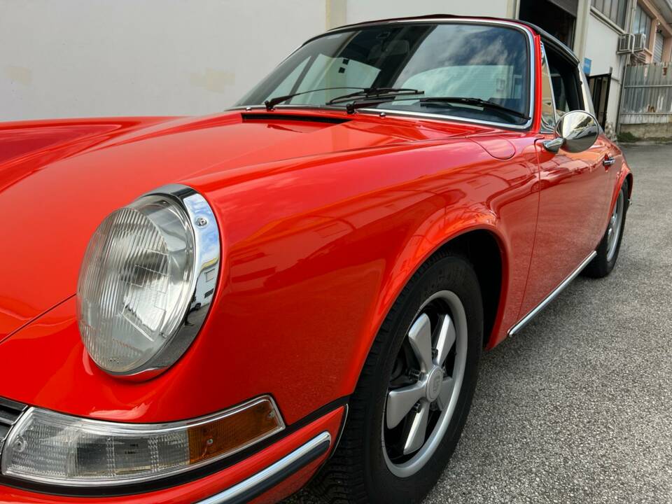 Image 2/15 of Porsche 911 2.2 T (1969)