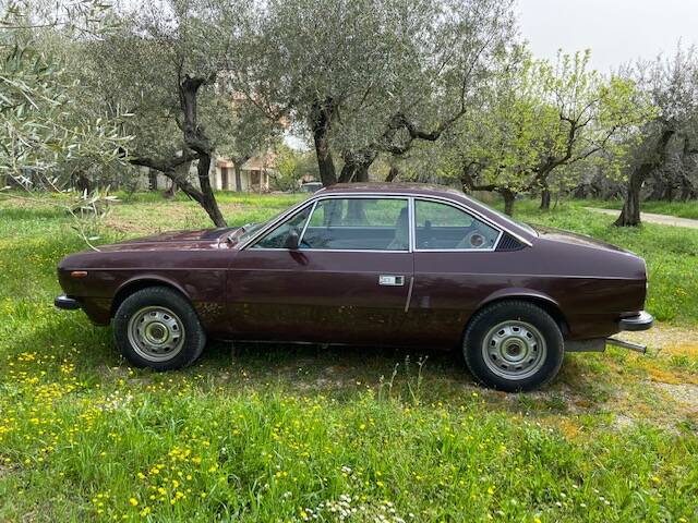 Bild 4/10 von Lancia Beta Coupe 1300 (1982)