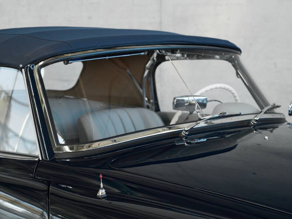 Image 38/50 de Mercedes-Benz 190 SL (1957)
