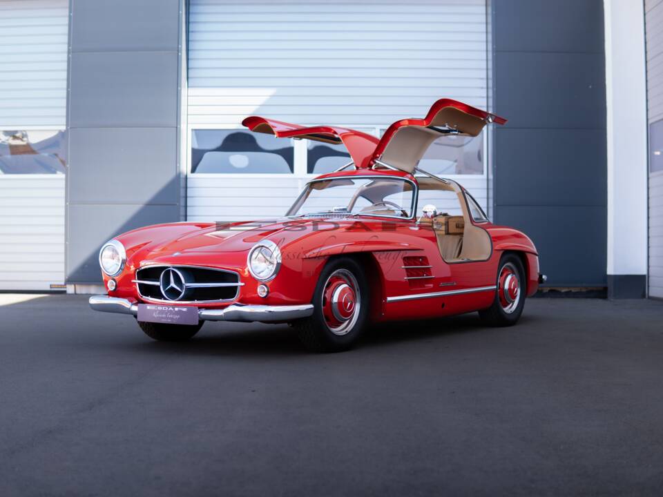 Image 1/49 of Mercedes-Benz 300 SL "Gullwing" (1955)