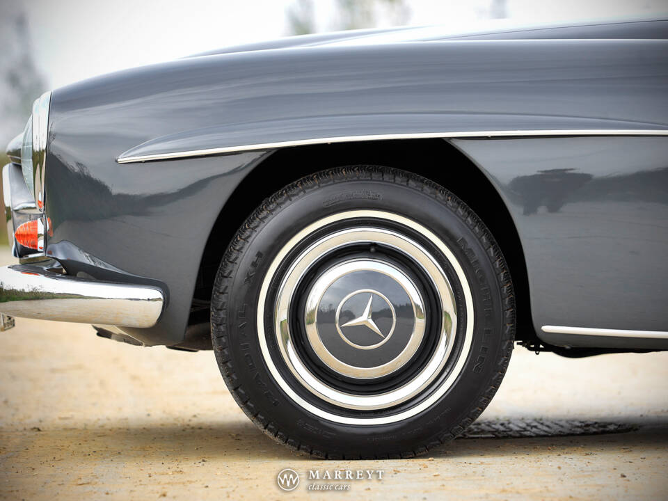 Image 29/59 of Mercedes-Benz 190 SL (1958)