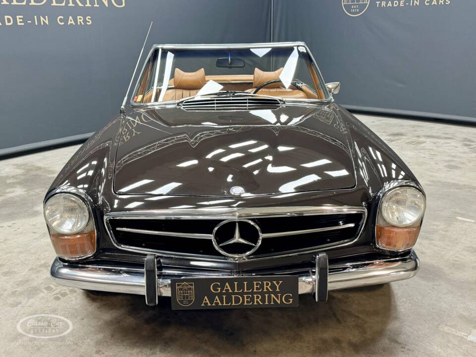 Image 4/38 of Mercedes-Benz 280 SL (1968)