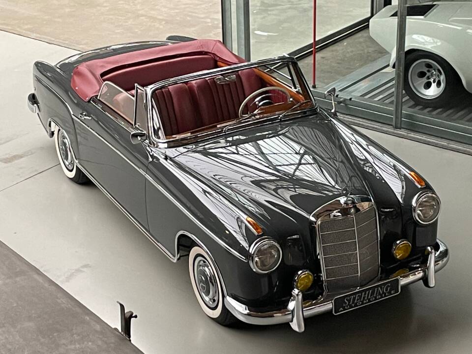 Imagen 37/46 de Mercedes-Benz 220 SE Cabriolet (1960)