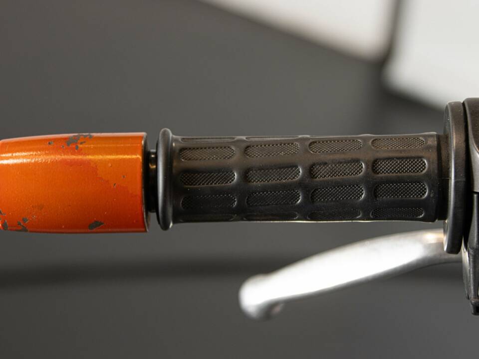 Bild 43/50 von Aprilia DUMMY (1999)