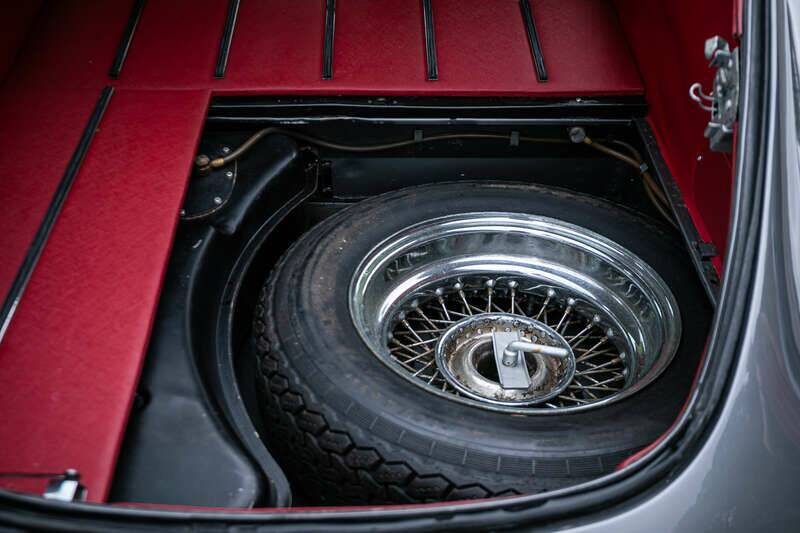 Image 22/39 de Jaguar Type E 4.2 (1966)