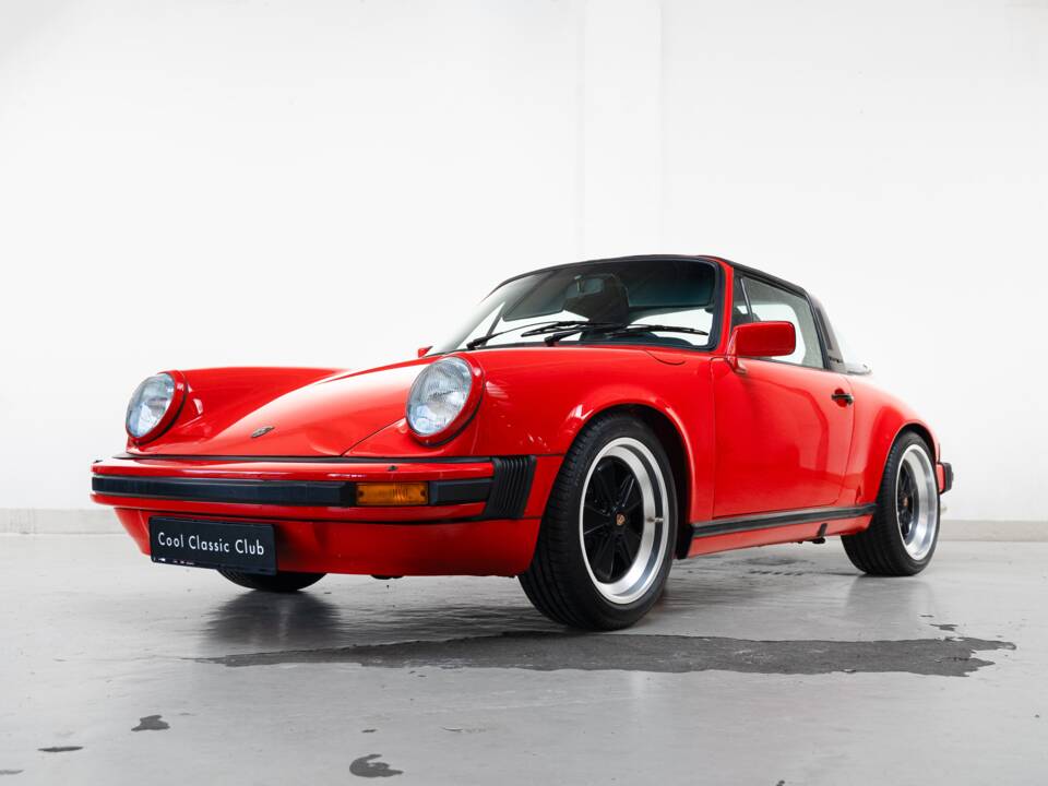 Image 30/31 of Porsche 911 Carrera 3.2 (1988)