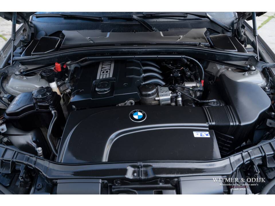 Image 32/33 de BMW 118i (2010)
