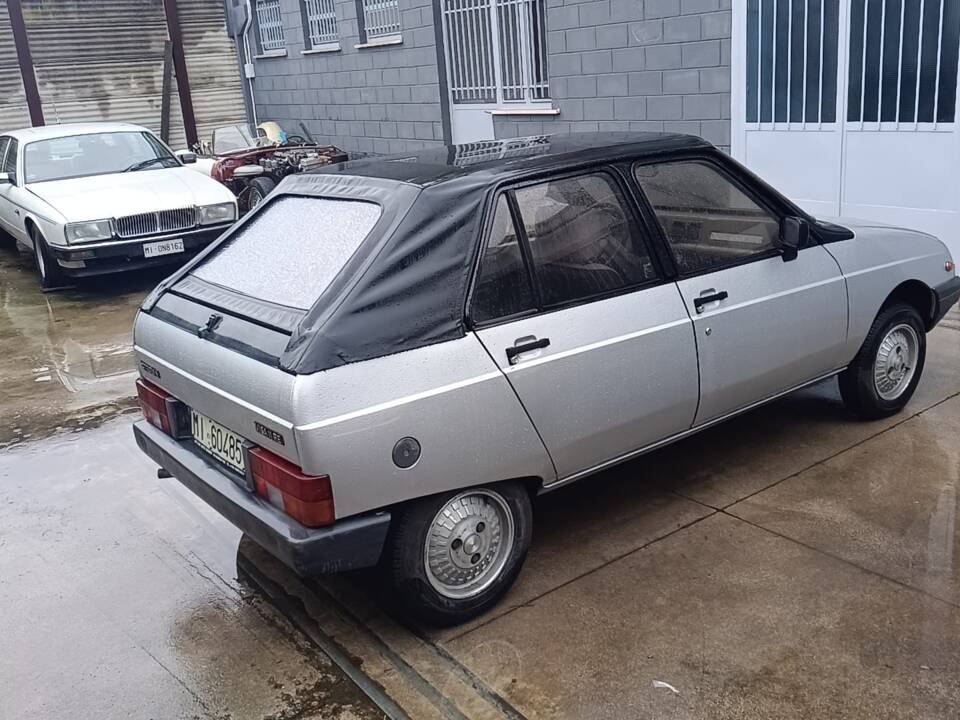 Image 1/11 of Citroën Visa (1985)
