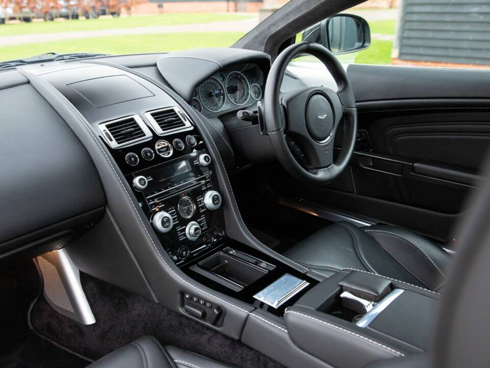 Bild 18/50 von Aston Martin DBS (2010)