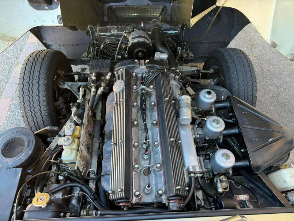 Imagen 14/21 de Jaguar E-Type (2+2) (1969)