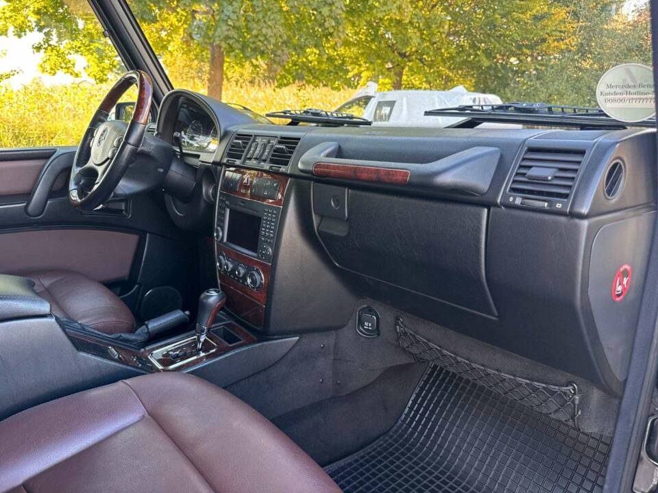 Image 14/18 of Mercedes-Benz G 350 Bluetec (SWB) (2011)