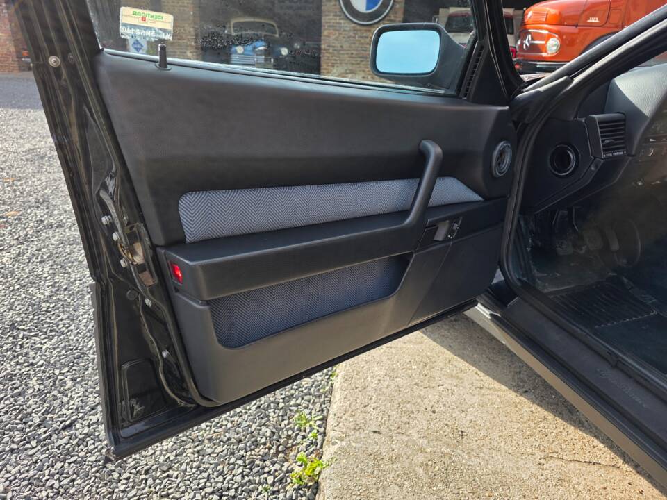 Bild 31/55 von Alfa Romeo 164 2.0 (1989)