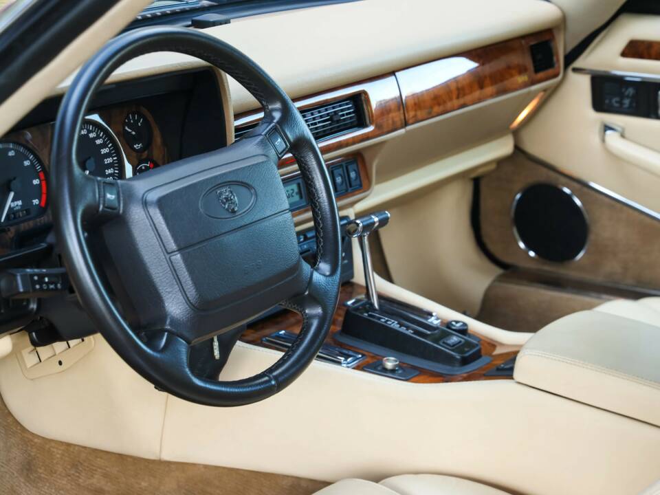 Obraz 21/50 pojazdu Jaguar XJS 4.0 (1994)