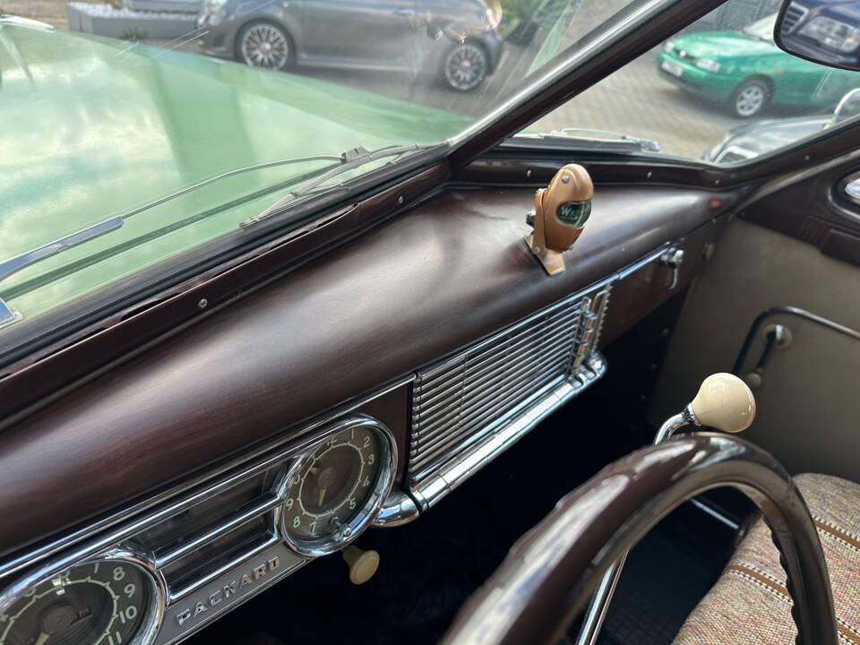 Image 68/82 of Packard Deluxe (1950)