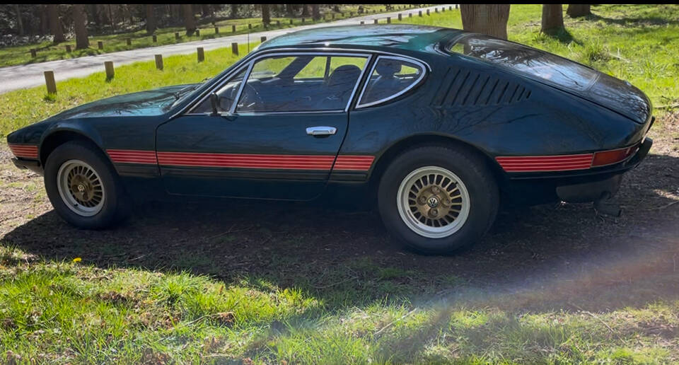 Image 2/20 of Volkswagen SP 2 1.7 (1974)
