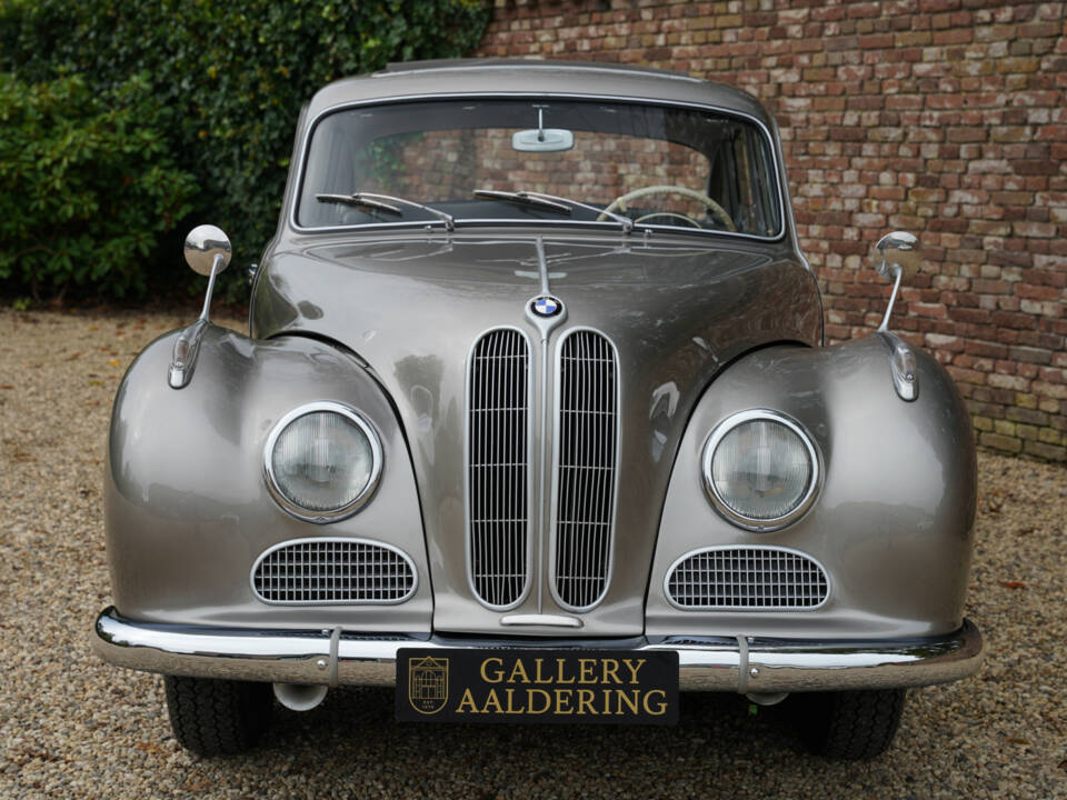 Immagine 27/50 di BMW 501 V8 (1965)