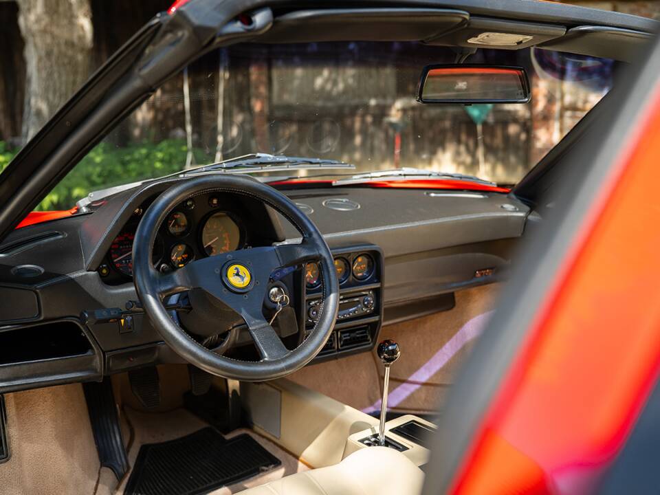 Bild 23/38 von Ferrari 328 GTS (1986)