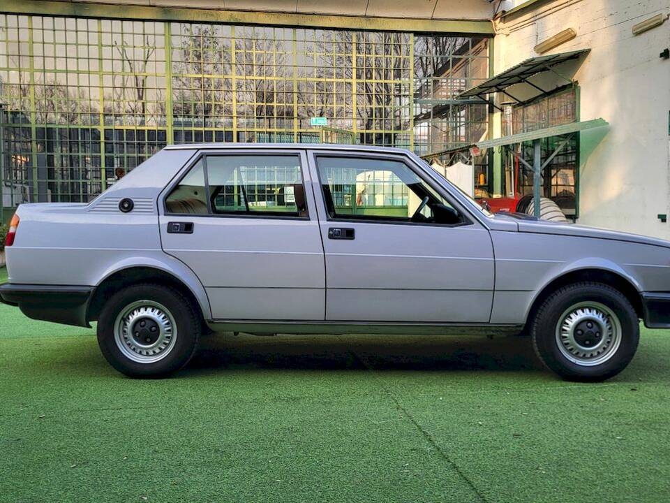 Image 9/51 of Alfa Romeo Giulietta 1.3 (1979)