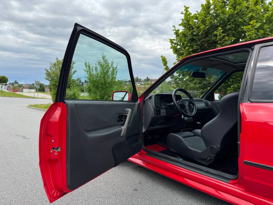 Image 19/49 of Ford Escort XR3i (1990)