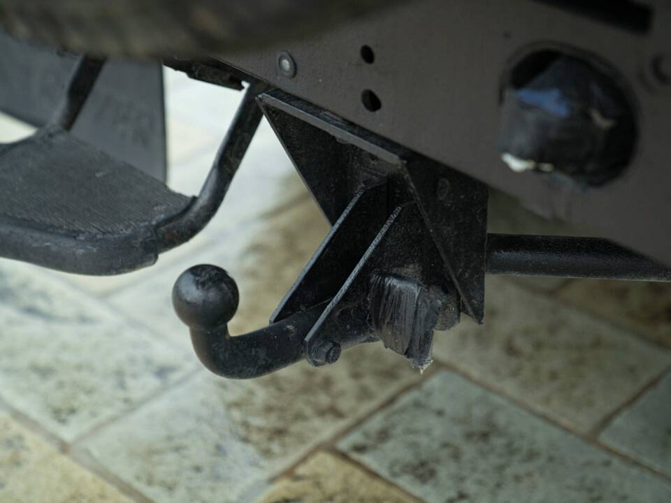 Image 10/50 of Land Rover 90 (1985)