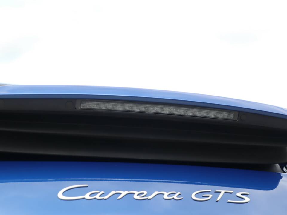 Bild 26/50 von Porsche 911 Carrera 4 GTS (2011)