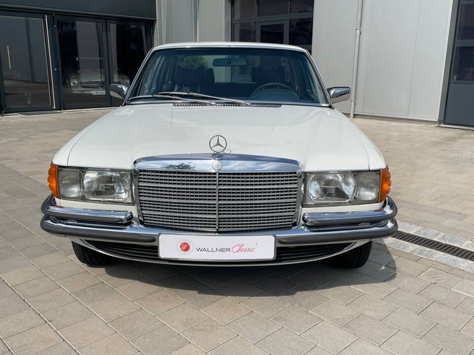 Image 4/30 of Mercedes-Benz 450 SE (1979)