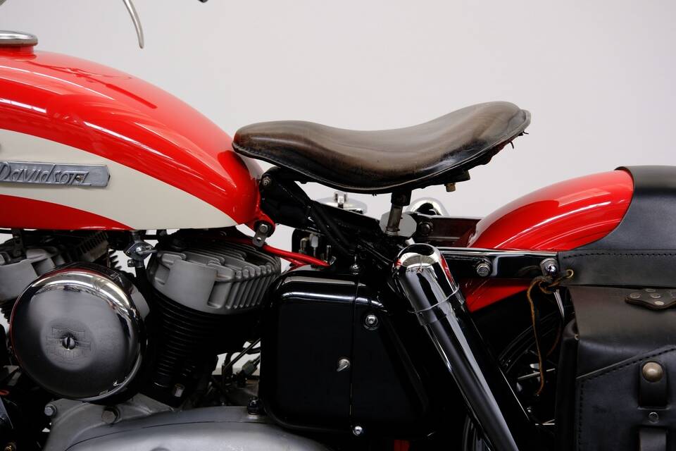 Immagine 46/72 di Harley-Davidson Model KH (1956)
