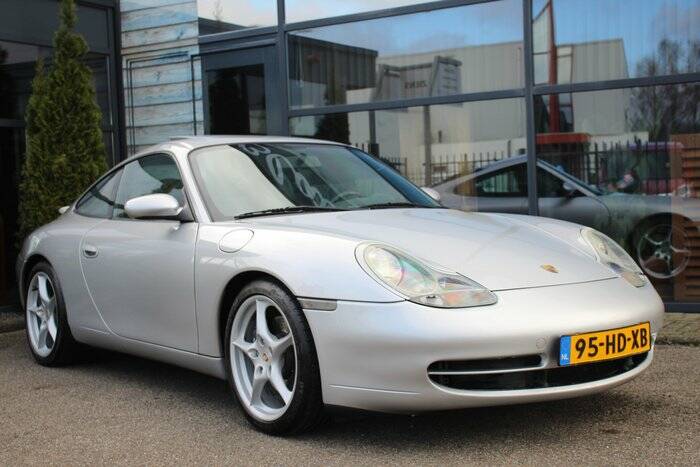 Bild 4/7 von Porsche 911 Carrera (1998)