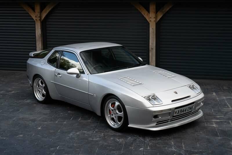 Immagine 14/50 di Porsche 944 Turbo (1990)