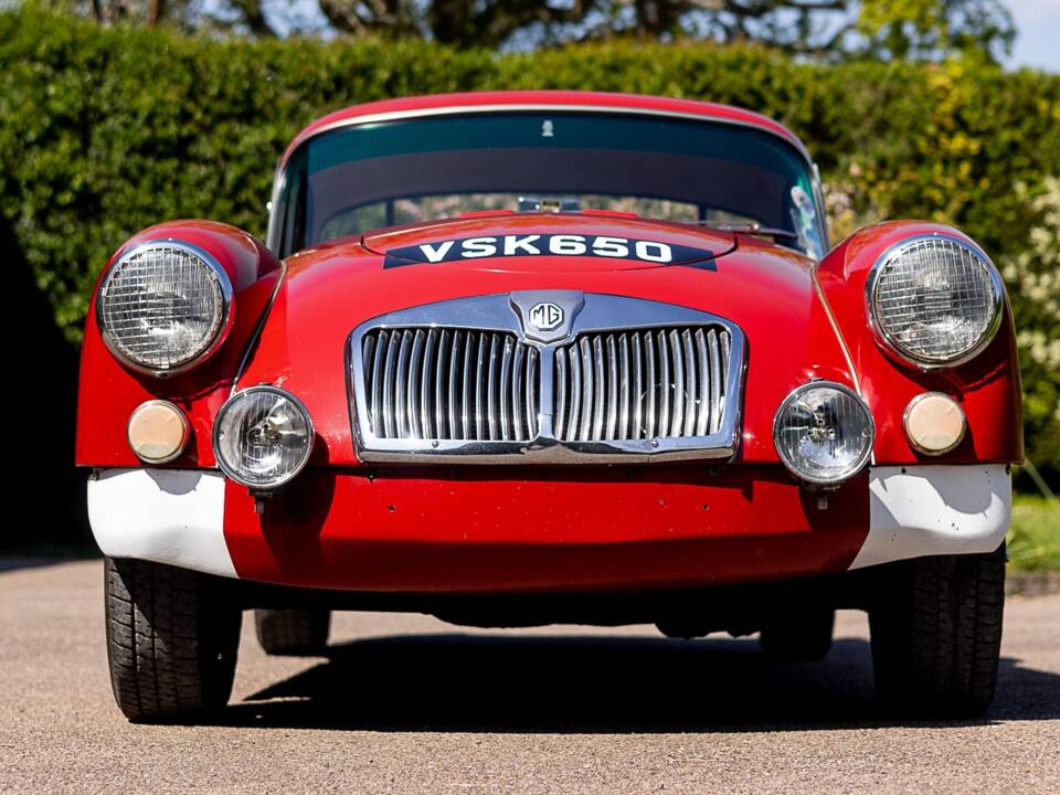 Image 6/50 de MG MGA 1500 (1957)