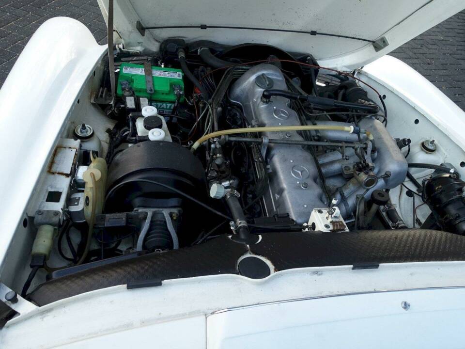 Bild 27/36 von Mercedes-Benz 280 SL (1970)